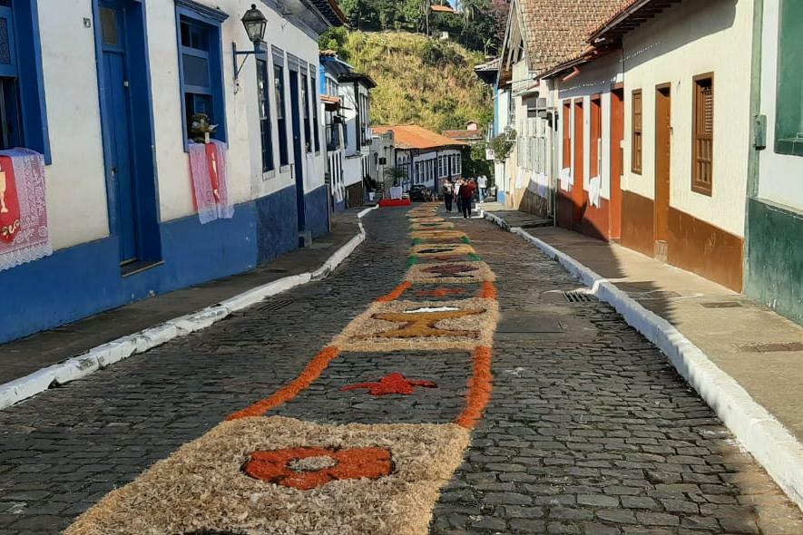 Corpus Christi em Sabará: Tapete de Serragem em Sabará!