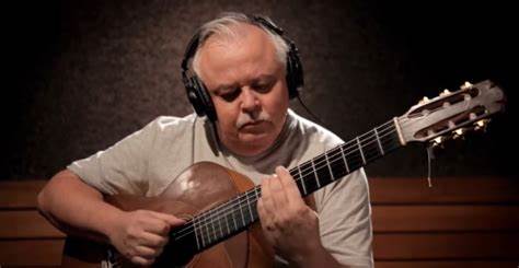 Show instrumental: Violonista Celso Moreira apresenta show inédito e gratuito em Sabará!