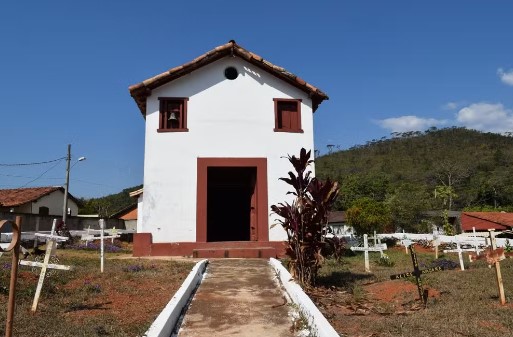 Capela de quase 300 anos passa por restauração em Minas Gerais