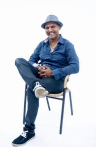 Neguinho-da-Beija-Flor-grava-samba-do-mineiro-Pirulito-da-Vila-Tatiane-Pereira-03