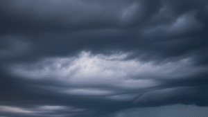 Previsão do tempo em Sabará: segunda-feira (3) deve ser marcada por pancadas rápidas e forte calor