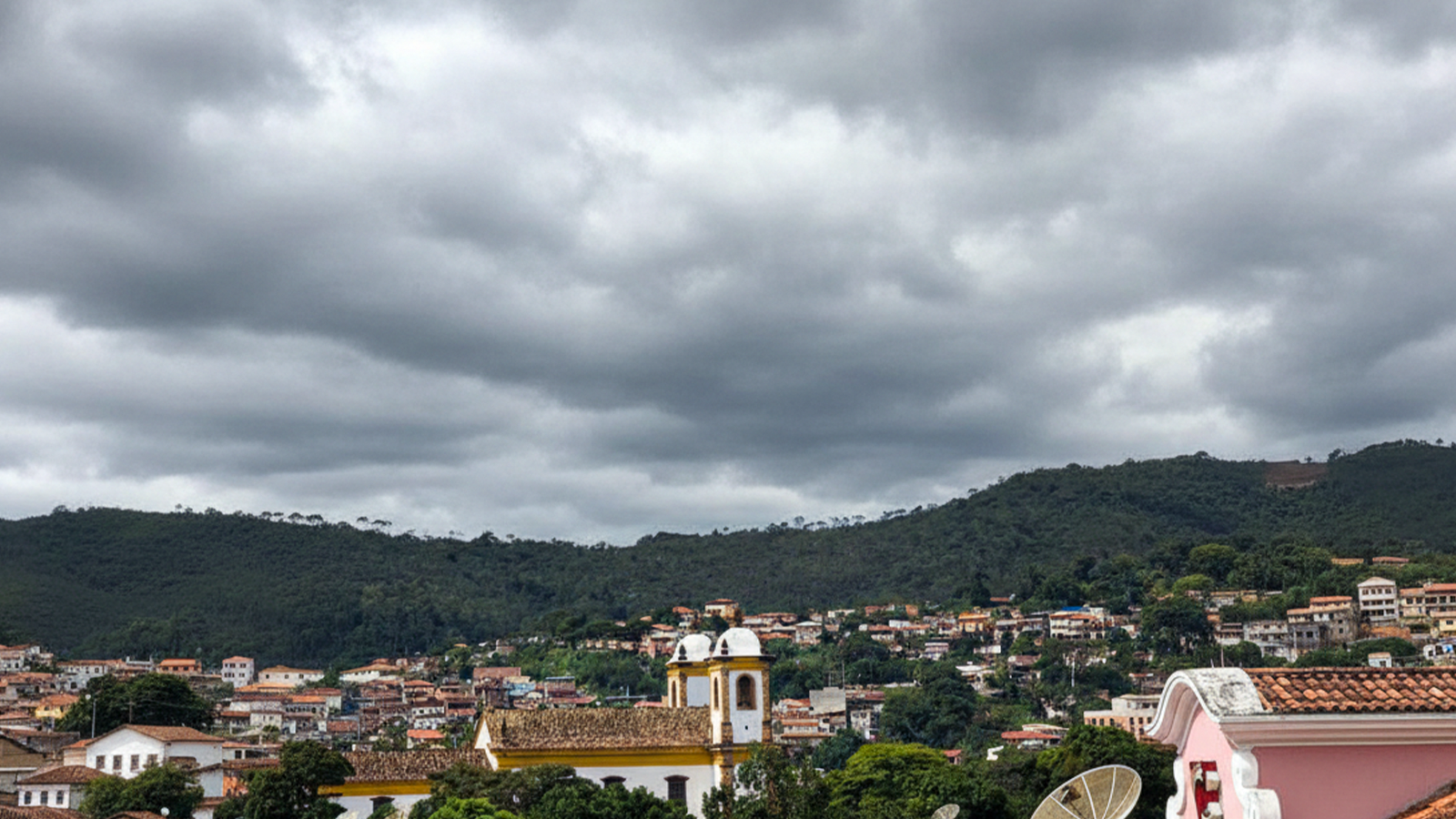 Céu encoberto e variação de temperatura marcam esta segunda-feira em Sabará (27)